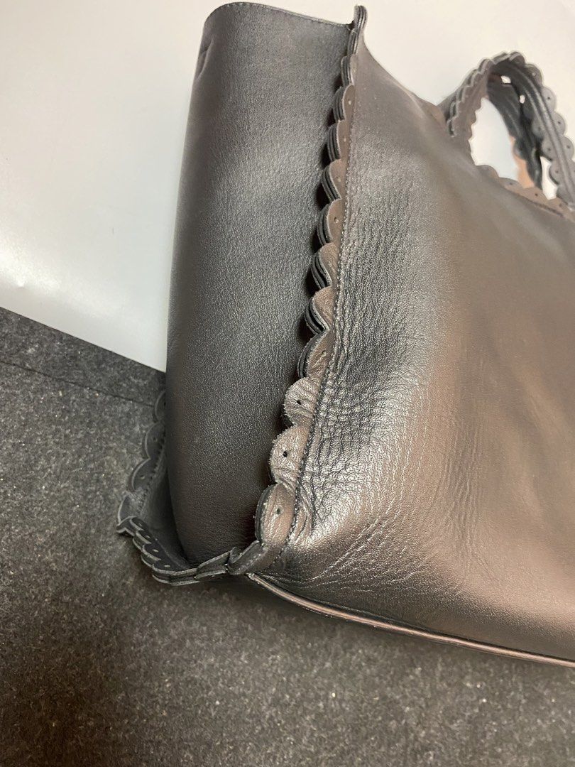 FURLA 2way Bag Black Leather (Category: Cross-body Bags) located in Quezon City. Submitted by loloyz123 (Listing ID 1441299197, Image 3). Description: FURLA 2way Bag Black Leather Condition: Very good/ Replace Sling Color rate: 9.8/10 Color: Black Size: Length: 10 Width: 13.2 Depth: 5.5 inches .
