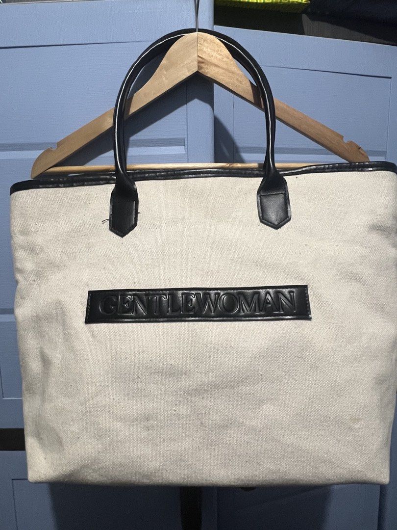 Gentle Woman (Category: Shoulder Bags) located in Manila. Submitted by cottonyclaudette (Listing ID 1441341839, Image 2). Description: Bought in Thai✔️ Original✔️ Clean no flaws✔️ No to bogus❌.