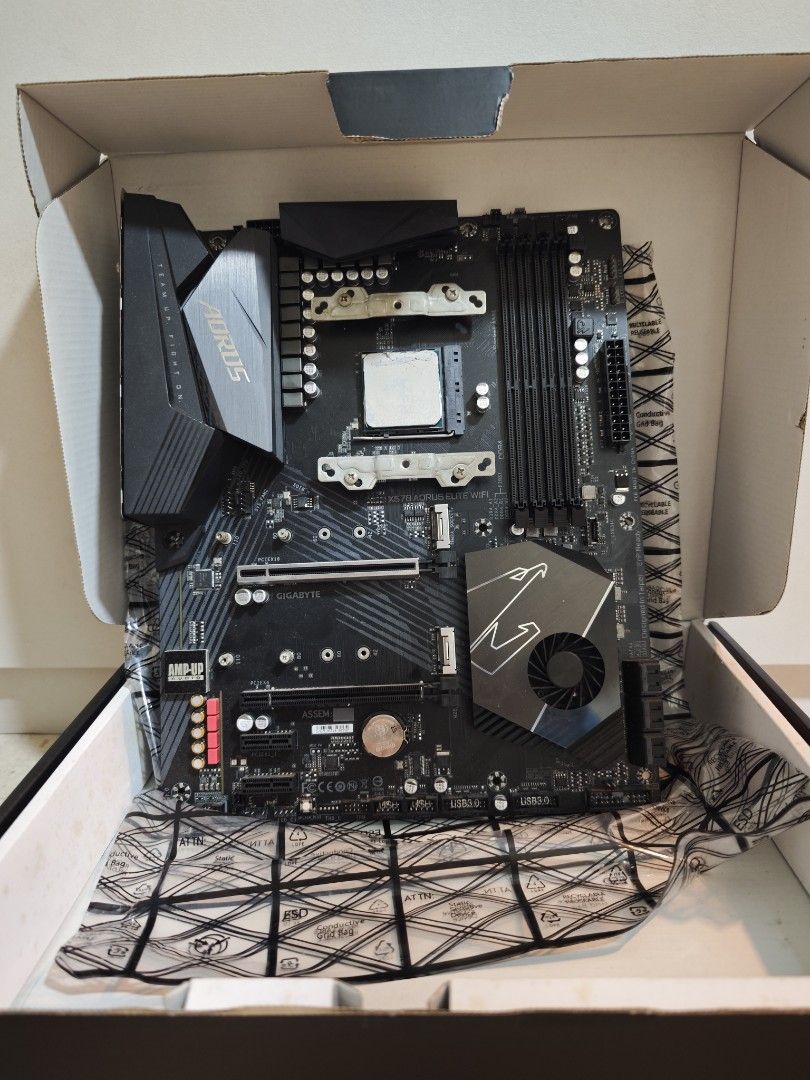 Gigabyte Aorus Elite WiFi X570