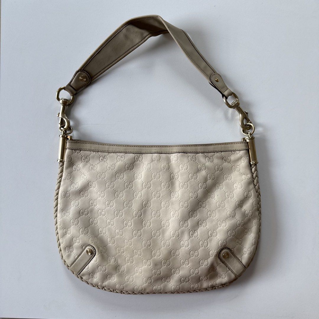 Gucci britt medium white hobo (Category: Luxury Bags & Wallets) located in Cavite. Submitted by kalebfindsluxs (Listing ID 1441332604, Image 2). Description: Gucci britt medium white hobo Good condition Sign of usage Check details - 12500 + sf Loc cavite Jnt / lalamove.