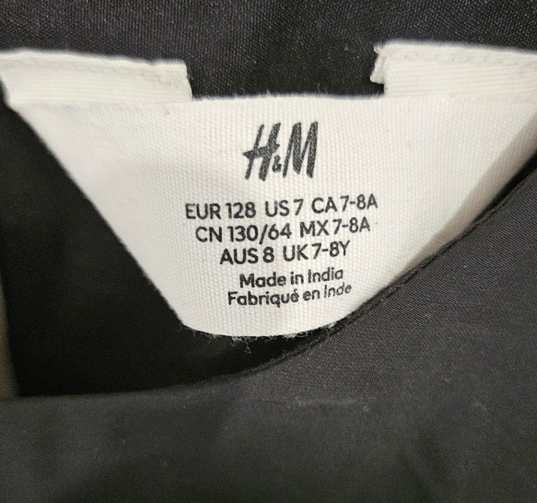 H&M Big Bow Black Bubble Dress (Category: Babies & Kids Fashion) located in Quezon City. Submitted by MommyBolala (Listing ID 1441163125, Image 2). Description: .