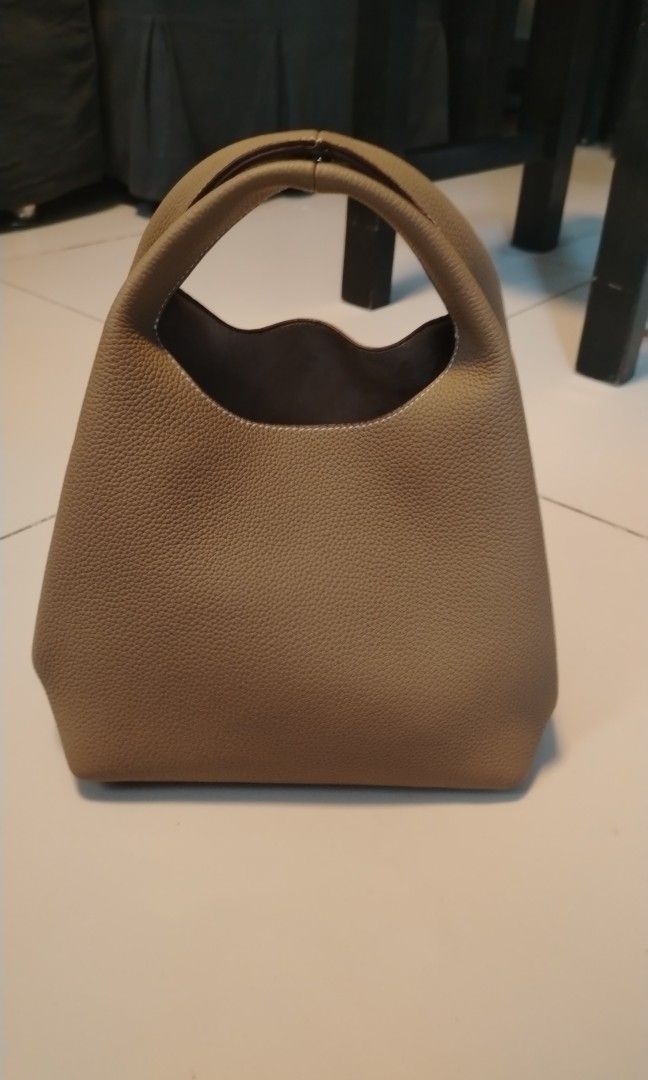 inspired picotin (Category: Luxury Bags & Wallets) located in Dasmarinas. Submitted by sherylrep18568 (Listing ID 1441276596, Image 1). Description: excellent condition maganda no flws.
