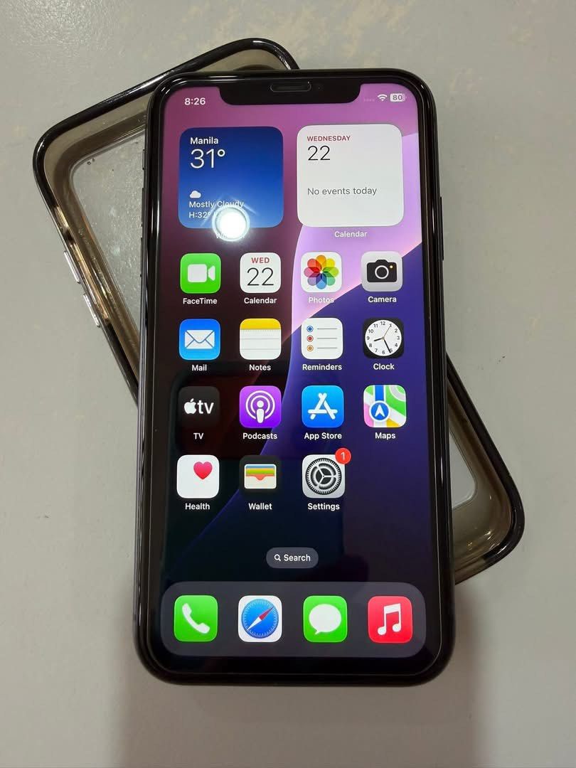 Iphone 11 (Category: iPhone 11 Series) located in Manila. Submitted by christianramirez160490 (Listing ID 1441273937, Image 2). Description: Iphone 11 128GB 100 battery health Good truetone Good Face ID Factory unlock any Sim Unit and case .