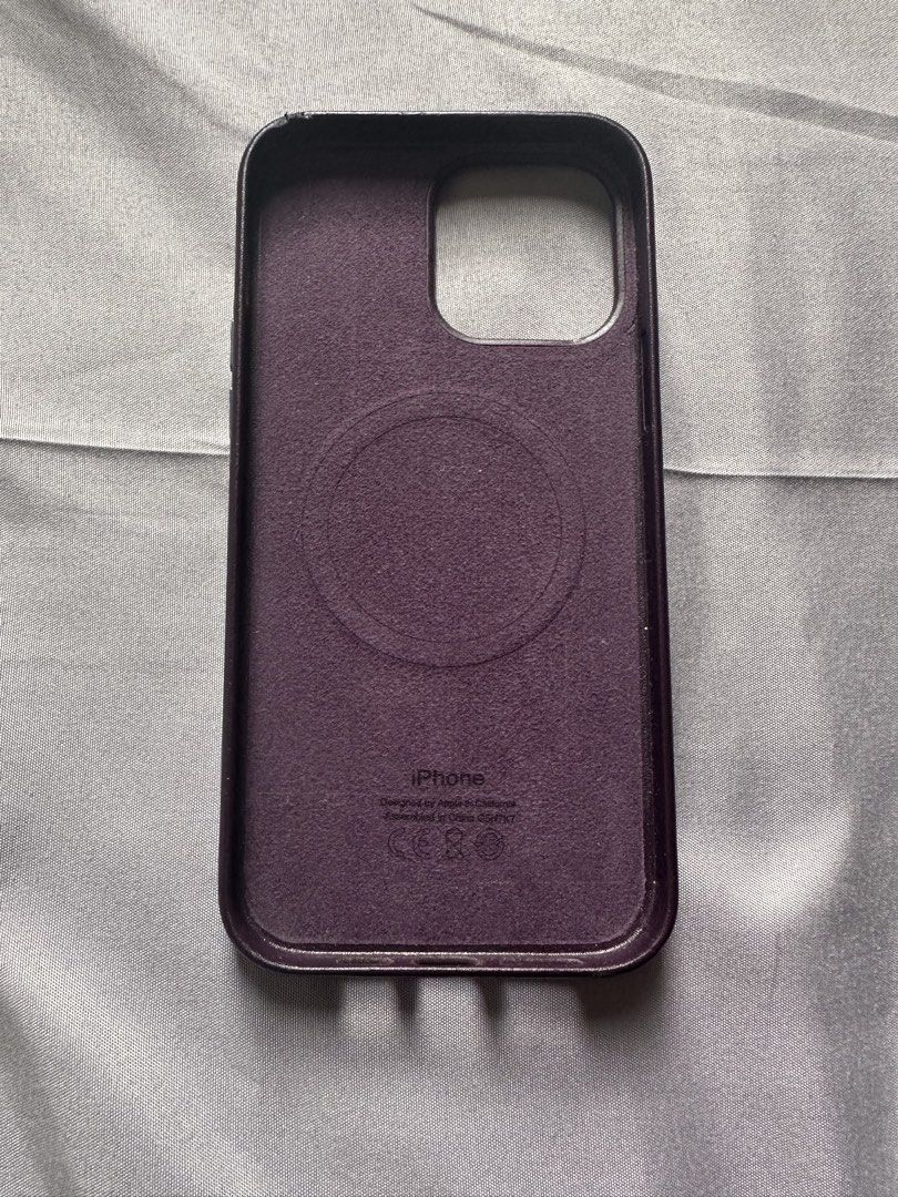 iPhone 15 Pro Max Leather Case MagSafe Mulberry (Category: Cases & Sleeves) located in Manila. Submitted by abercrombiegel (Listing ID 1441229351, Image 2). Description: Selling Rare colour Authentic iPhone 15 Pro Max Leather MagSafe ready Casing Minor Issue Price Negotiable!.