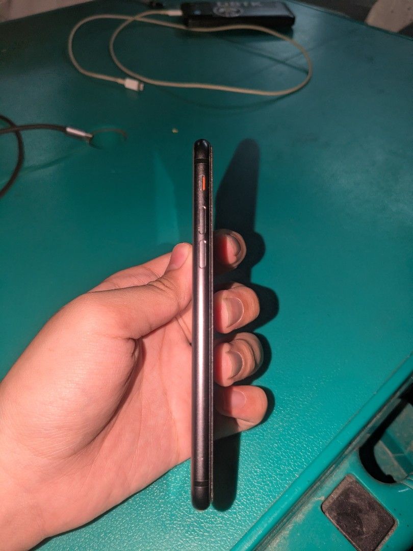 IPHONE 8 64GB (Category: iPhone 8 Series) located in Manila. Submitted by h0nder (Listing ID 1441348787, Image 2). Description: - iPhone 8 64GB - Color: Space Grey - Condition: Good, pre-loved - Features: Reliable performance, great camera - Storage: 64GB - Honest issue, di sya openline. - Meetup Location: Jollibee Del Monte Ave., Quezon City.