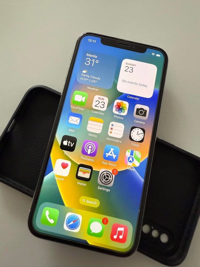 Iphone X (Category: iPhone X Series) located in Manila. Submitted by christianramirez160490 (Listing ID 1441273177, Image 3). Description: Iphone X 64GB 100 Battery health Good truetone Good Face ID Factory unlock Any sim Unit and Case .