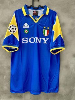 (Category: ) located in . Submitted by calcio_sport_jersey (Listing ID 1441367566, Image 1). Description: .