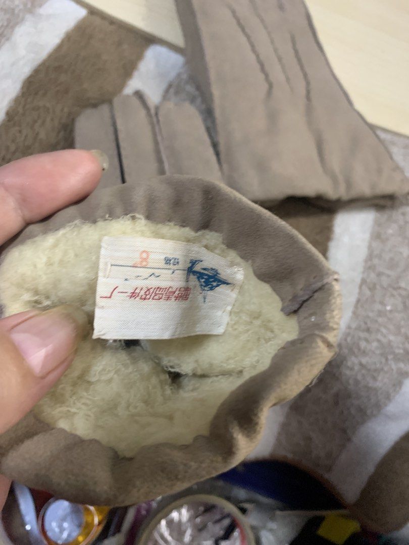Japan brand working glove (Category: Gloves) located in Cabanatuan. Submitted by mjluxxejapan (Listing ID 1441257179, Image 3). Description: Fixed price light leather material matibay makapal heavy duty use like new cond Size: small-medium Pwede large pg ladies..