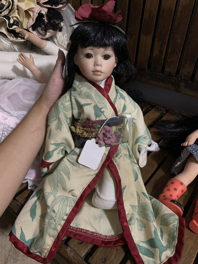 Japanese porcelain doll (Category: Vintage Collectibles) located in Taguig. Submitted by nimirufinds (Listing ID 1441341216, Image 1). Description: .