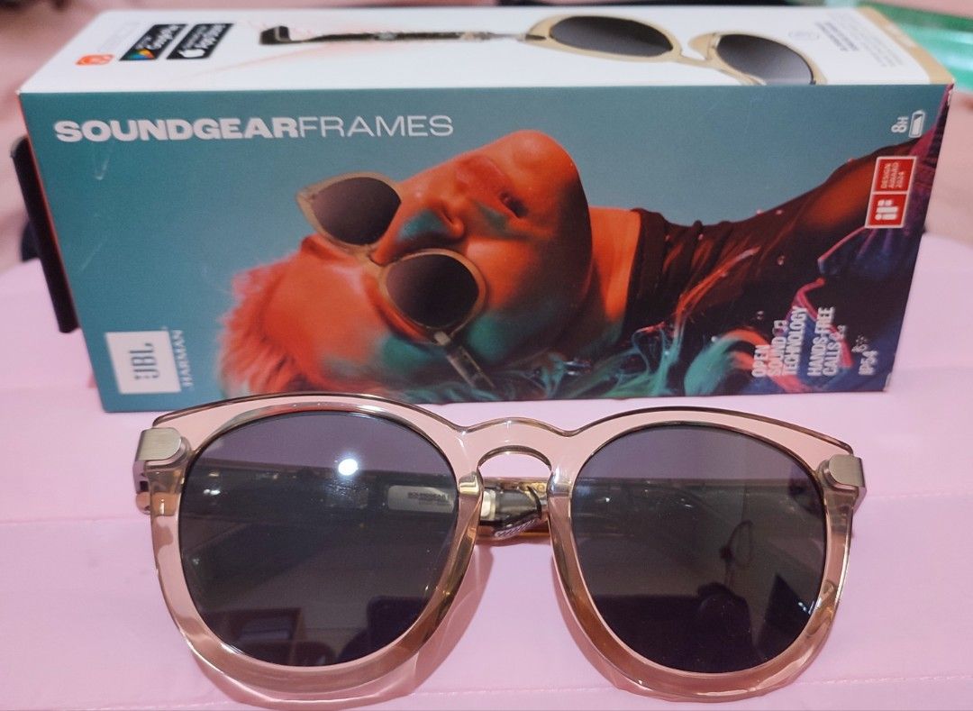 JBL Soundgear Frame (Category: Portable Audio Accessories) located in Manila. Submitted by adewvcnt (Listing ID 1441276321, Image 1). Description: Complete inclusions, with minimal hairline scratch..