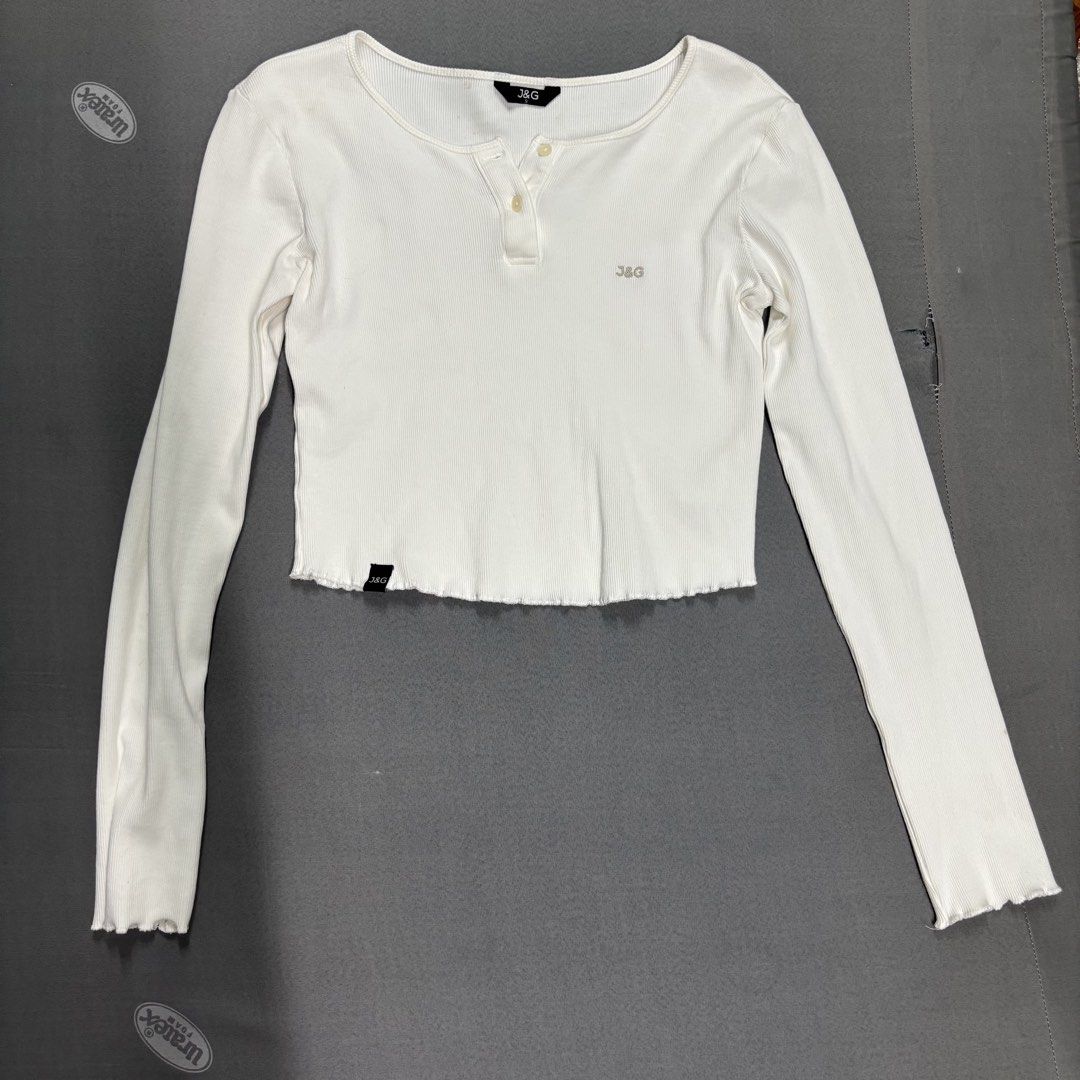 J&G White Long Sleeve Henley Top (Category: Longsleeves) located in Quezon City. Submitted by renee.declutters_ (Listing ID 1441261938, Image 1). Description: check bio.