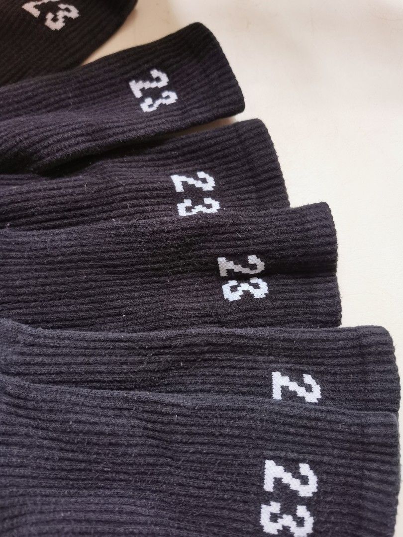 jordan essential crew 3pcs socks - black in Large (Category: Socks) located in Quezon City. Submitted by dcltrrr8 (Listing ID 1441205602, Image 2). Description: No issues. No holes, not worn out. Large size. Just has lint piling due to washing. .