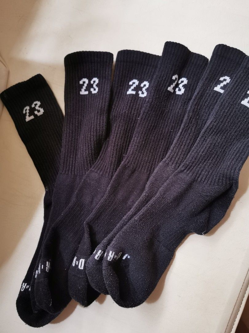 jordan essential crew 3pcs socks - black in Large (Category: Socks) located in Quezon City. Submitted by dcltrrr8 (Listing ID 1441205602, Image 1). Description: No issues. No holes, not worn out. Large size. Just has lint piling due to washing. .