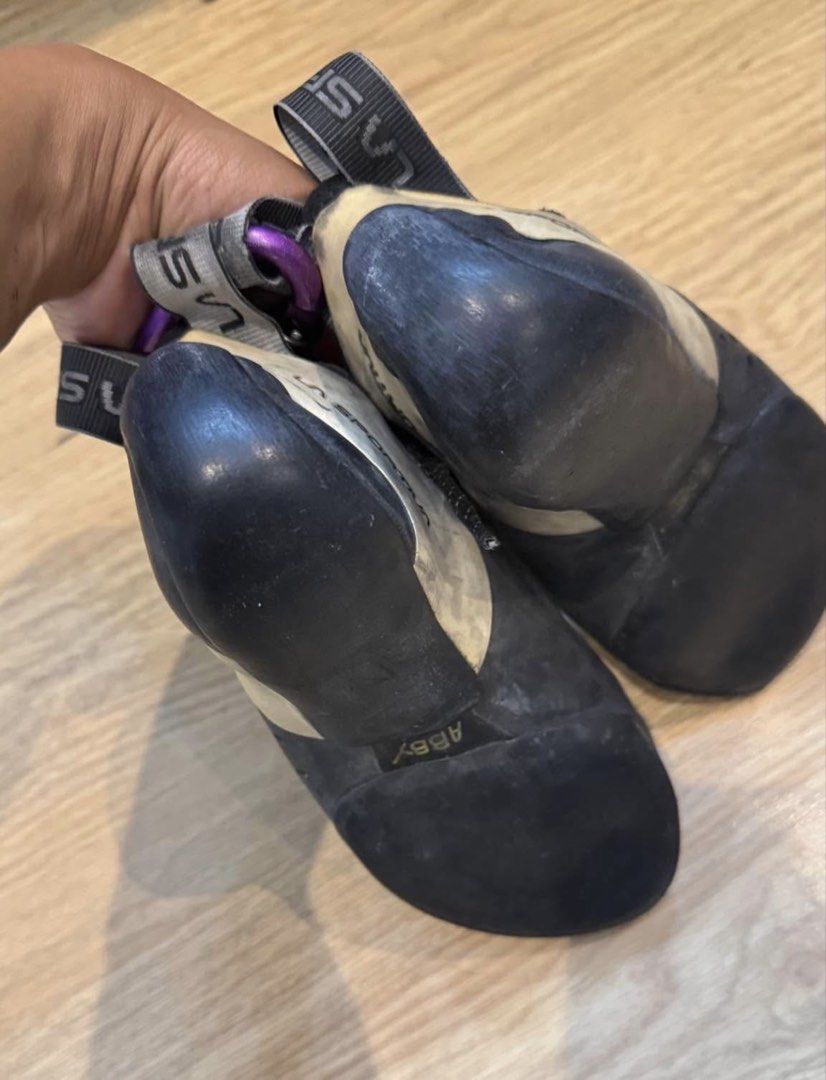 La Sportiva Katana Lace (Category: Other Sports Equipment and Supplies) located in Pasig City. Submitted by abbynai (Listing ID 1441269313, Image 3). Description: La Sportiva Katana Lace Size : UK3 | USW5 | EU35.6 ✅ Beginner-friendly all-around shoe ✅ Excellent edging and precision ✅ Sticky Vibram XS Edge rubber ✅ Comfortable lace-up fit for dialing in sizing ✅ Suitable for bouldering, sport climbing, and indoor climbing Condition: * Well-used wi