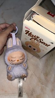 (Category: ) located in . Submitted by yourfavouritepreloved (Listing ID 1441367438, Image 1). Description: .