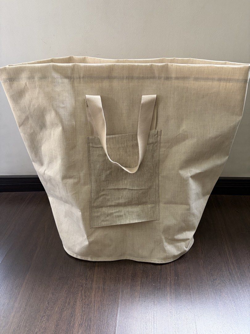 Large laundry basket with handle (Category: Storage Boxes & Baskets) located in Manila. Submitted by thekidshop (Listing ID 1441322424, Image 1). Description: .