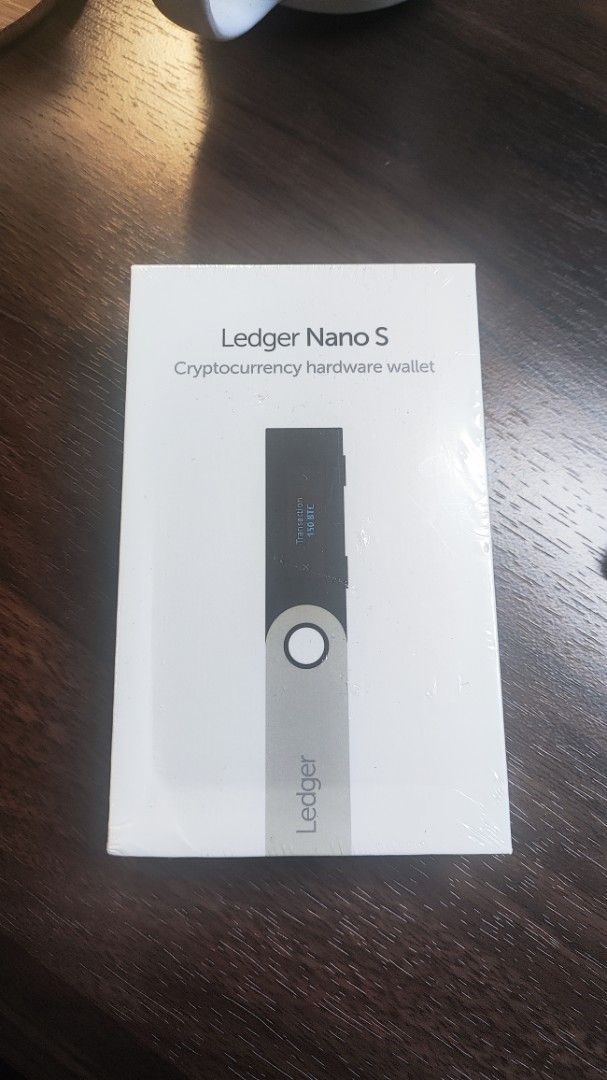 Ledger Nano S under blister470286946031390720