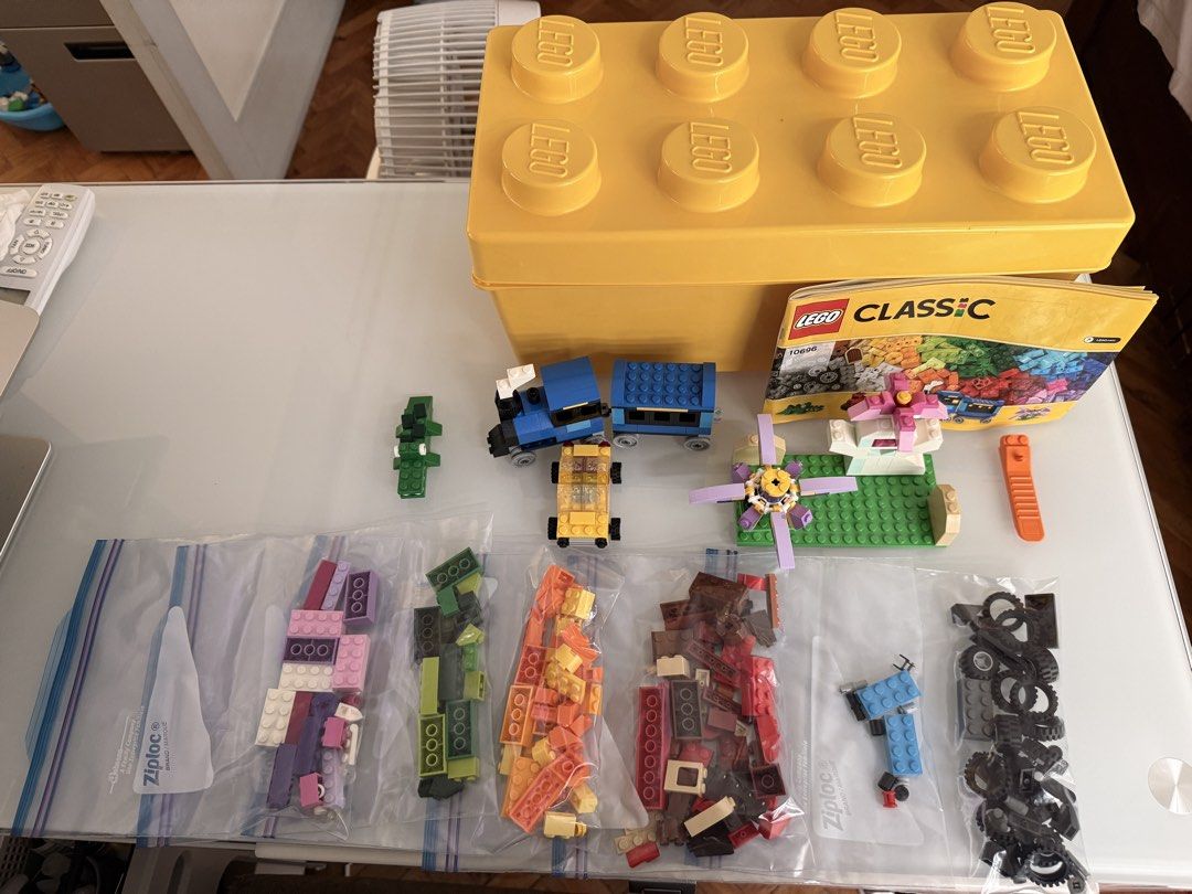 LEGO Classic 10696 Building Bricks Set with Storage Box (Category: Lego & Building Sets) located in Quezon City. Submitted by tulip03 (Listing ID 1441213967, Image 2). Description: - LEGO Classic 10696 Building Bricks Set - Comes with the iconic yellow storage box - Features a wide variety of colorful bricks for endless building possibilities - Includes an instruction booklet with creative ideas - All pieces are neatly organized in bags - Ideal f