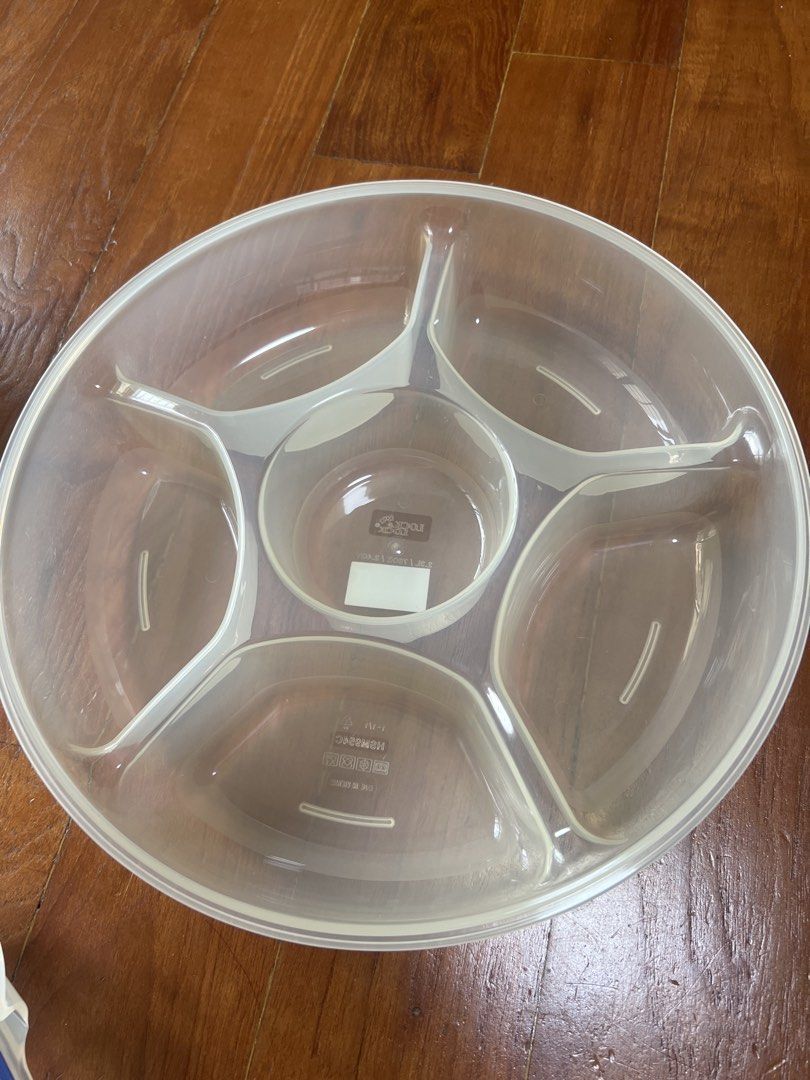 Lock & Lock Round Food Container with Handle470226988014643201