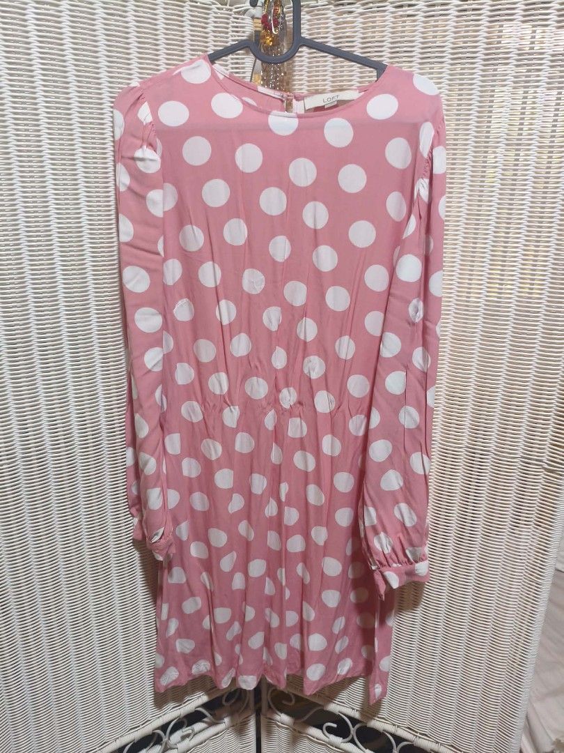 LOFT Pink Polka Dotted Dress (Category: Dresses) located in San Jose. Submitted by nnayramsfinds (Listing ID 1441279563, Image 1). Description: -SF is 75.