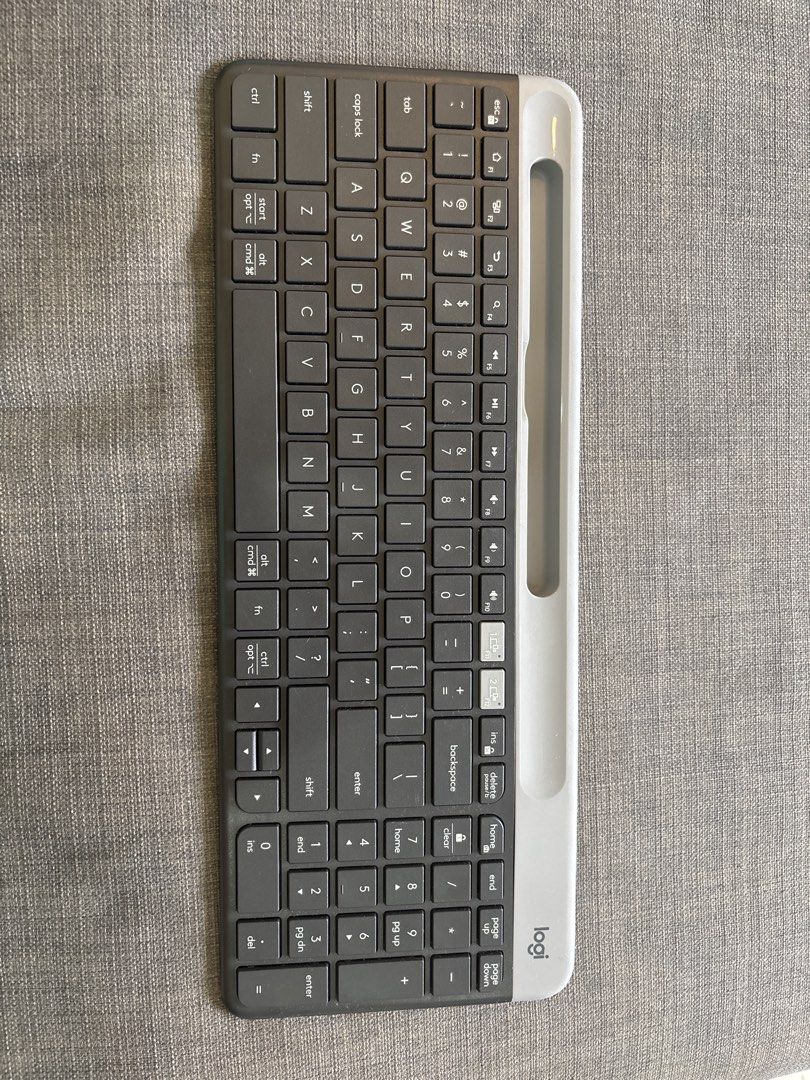 Logitech K380 Multi-Device Bluetooth Keyboard470020650121318400