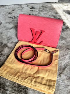 (Category: ) located in . Submitted by itstimeforpreloved (Listing ID 1441285796, Image 1). Description: .