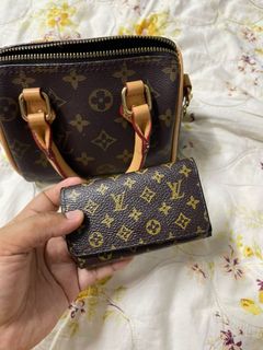 (Category: ) located in . Submitted by missss.preloved (Listing ID 1441293538, Image 1). Description: .