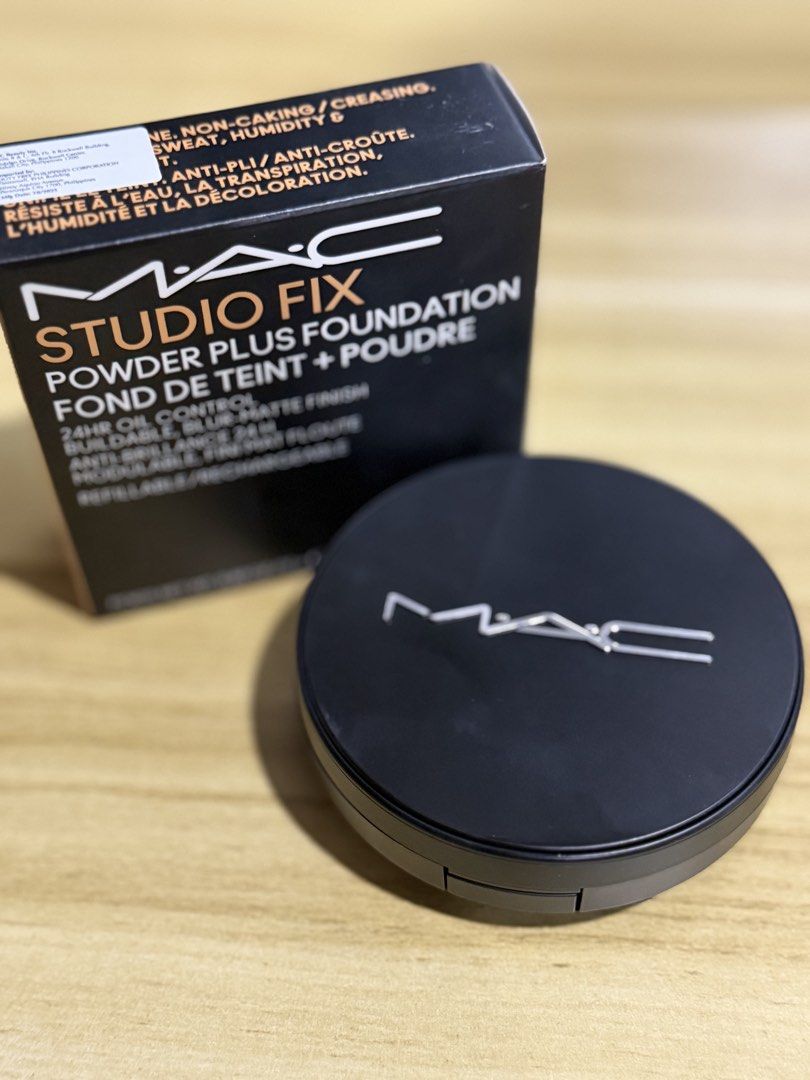 MAC Studio Fix Powder Plus Foundation NC20 (Category: Makeup) located in Las Pinas. Submitted by shen011 (Listing ID 1441248405, Image 1). Description: - MAC Studio Fix Powder Plus Foundation - Shade: NC20 - 24hr oil control - Blur-matte finish - Buildable coverage - Refillable - Ideal for on-the-go touch-ups - Comes with original box -Swatched only.
