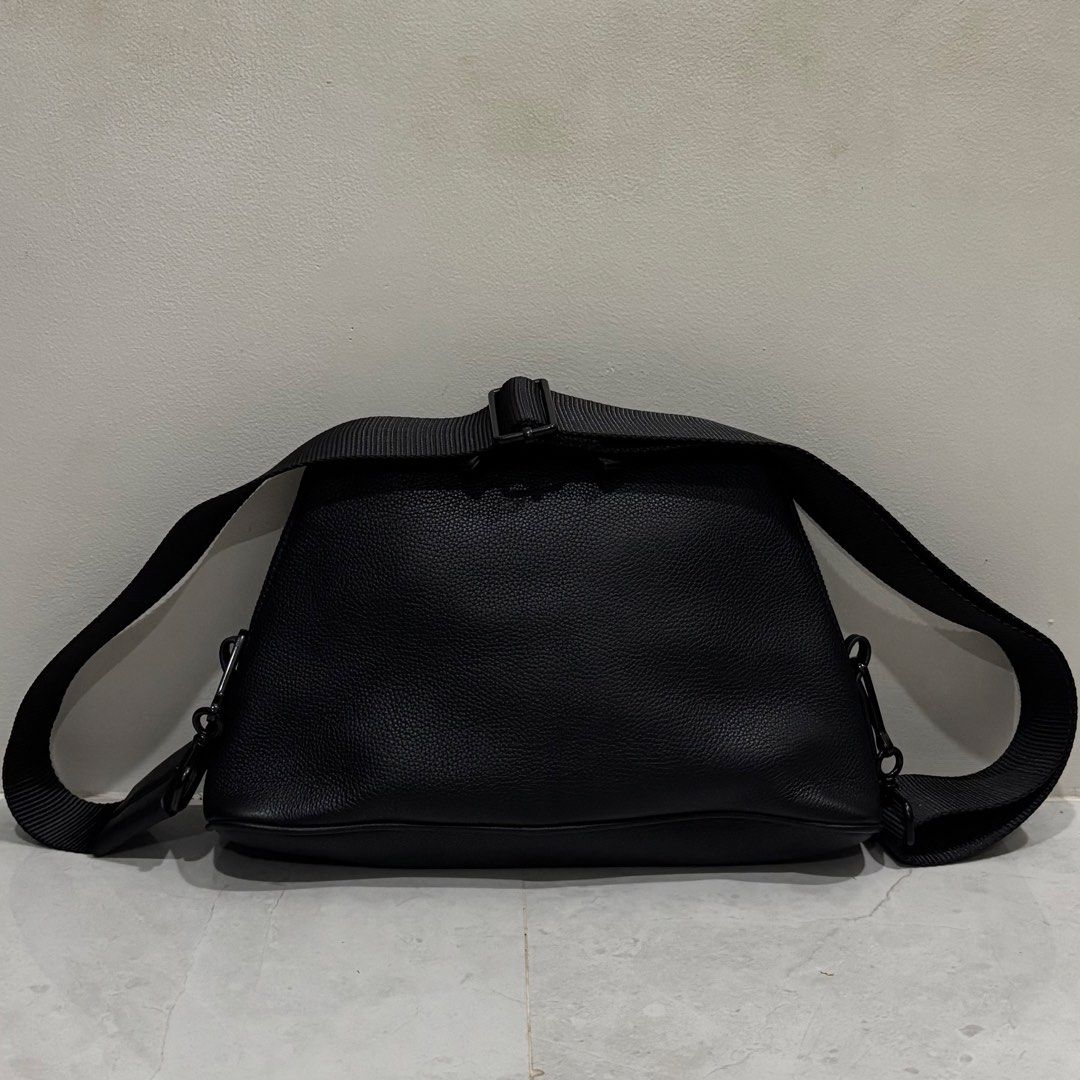 Maison margiela FW24 soft 5AC bag (Category: Luxury Bags & Wallets) located in Cebu City. Submitted by florianmiral (Listing ID 1441374336, Image 2). Description: Maison margiela FW24 soft 5AC bag Excellent condition.