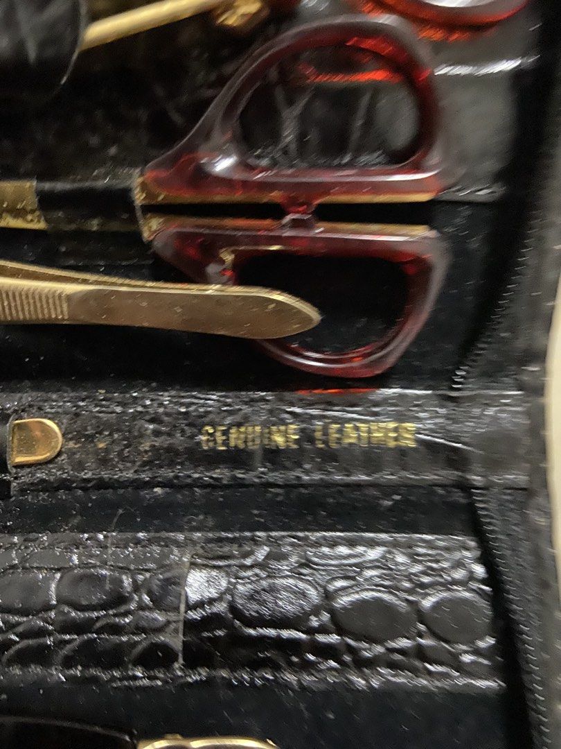 Manicure Set (Category: Everything Else Others) located in Calamba. Submitted by mj_sotto22 (Listing ID 1441278201, Image 3). Description: Manicure set from UK genuine leather .