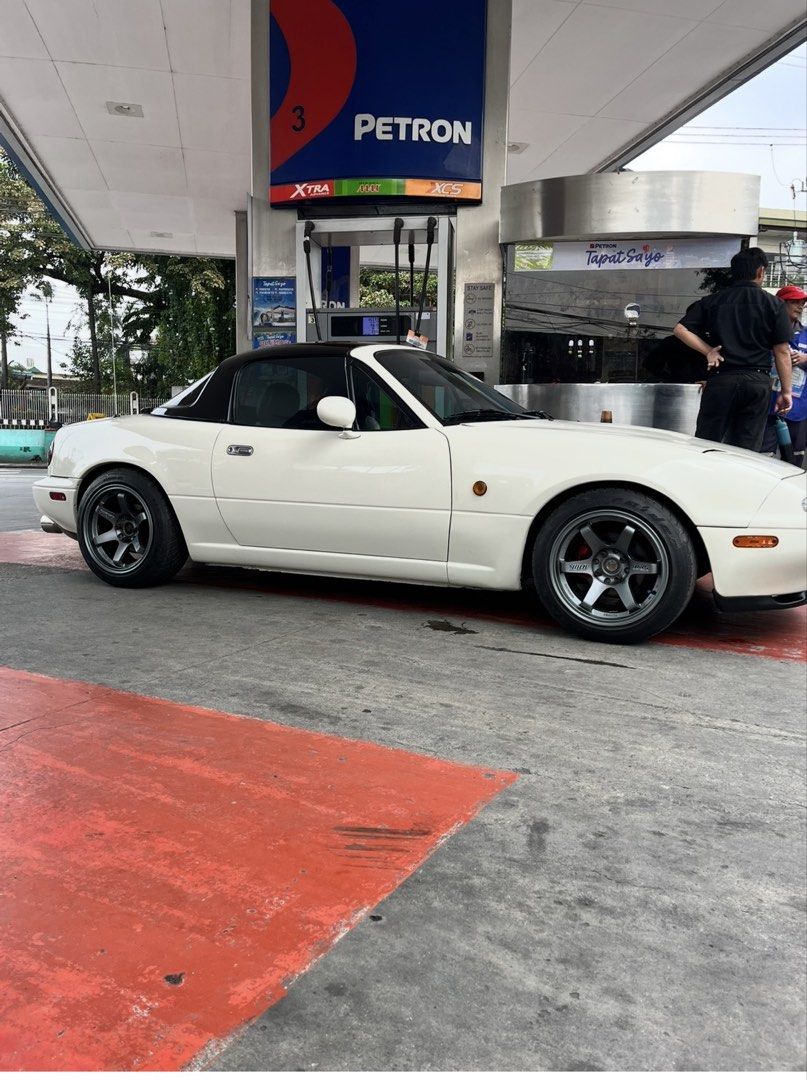 Mazda MX-5 (M) (Category: Used Cars) located in Makati City. Submitted by carguysunlimited (Listing ID 1441195573, Image 1). Description: Local unit. Japan CBU. Original engine with Ex-Manila Headers, TE copy wheels, new battery, new coilovers, jdm foglights with mazda switch, hard top and softop. Newly washover, momo steering wheel..Cusco sway bar, cusco rear anti sway bar.. Maintained by Carshack Gas and go. Registered 2025-2026. Call or text 0