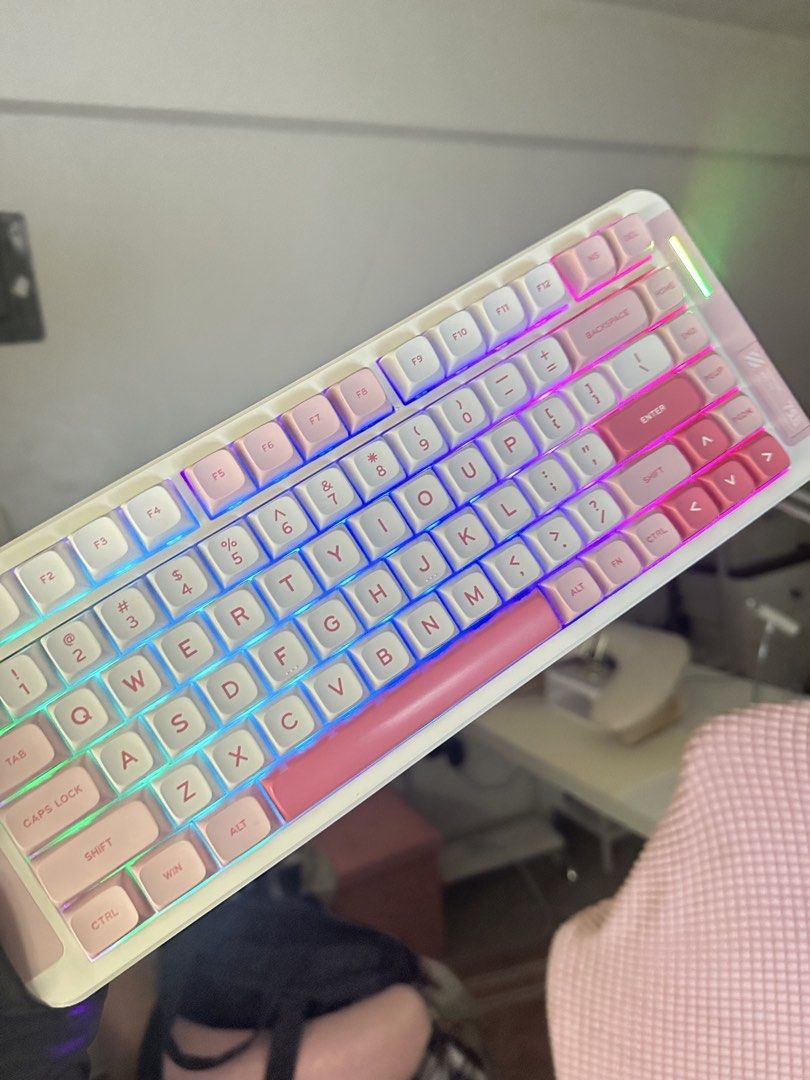 Mchose x75 v2 (Category: Computer Keyboard) located in Manila. Submitted by gelcfernan15662 (Listing ID 1441160336, Image 3). Description: Rfs: 1 month slightly ised pnlu then switch to k99 keyboard already.