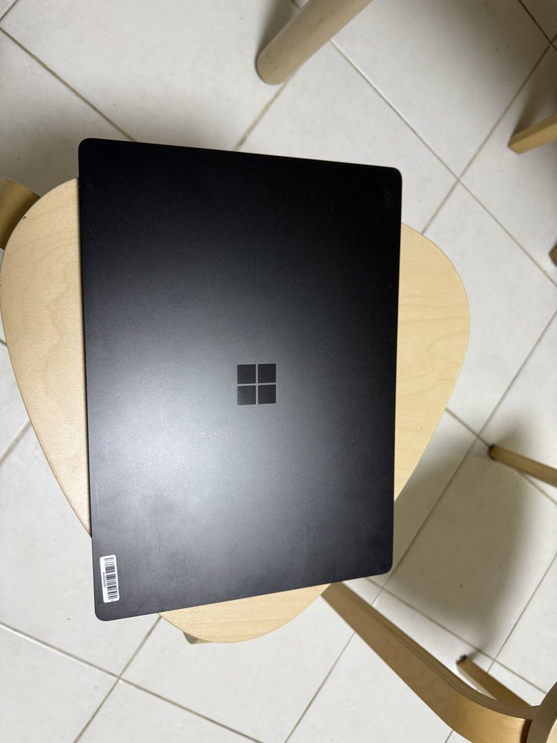 Microsoft Surface Laptop - Black470397536594841603