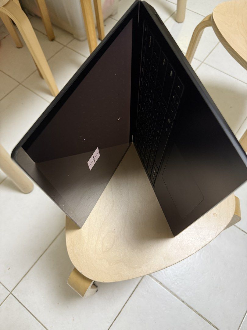 Microsoft Surface Laptop - Black470397536594841601