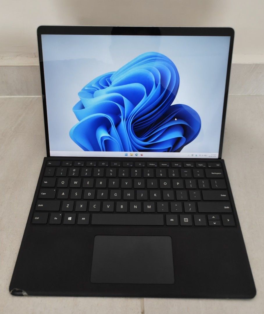 Microsoft Surface Pro 9 Arm470142360675297280