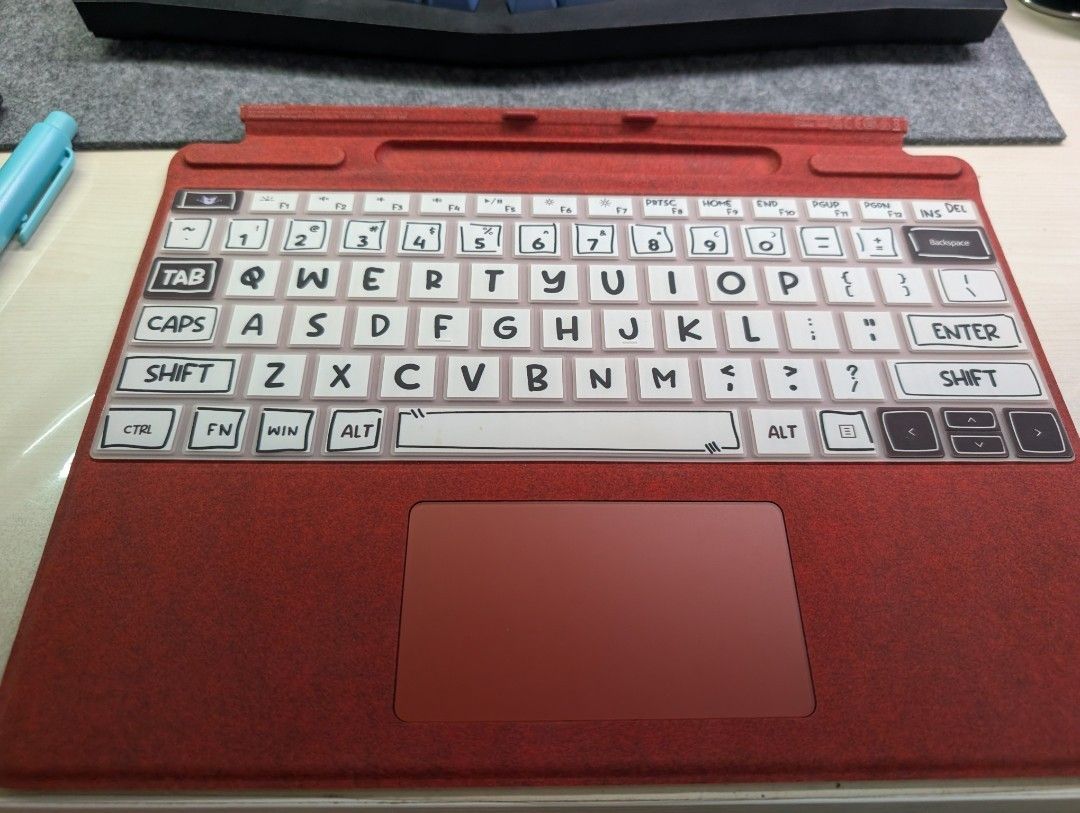 Microsoft Surface Pro Signature Keyboard - Poppy Red470431308878991363