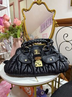 (Category: ) located in . Submitted by fashionshopbyc (Listing ID 1441159063, Image 1). Description: .