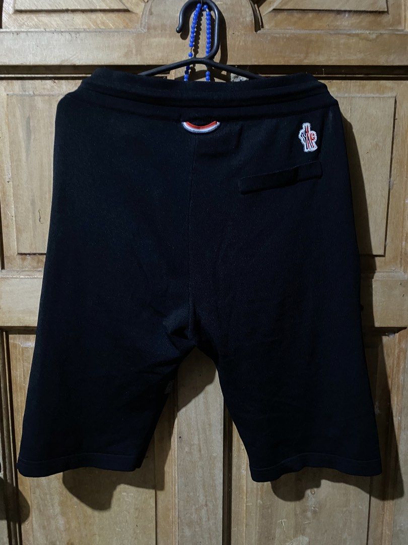 Moncler Black Sweat Shorts Size M (Category: Shorts) located in Daet. Submitted by leithrift (Listing ID 1441303411, Image 2). Description: Moncler sweat shorts in black. Size M. Features the iconic Moncler logo patch on the left leg. Also has a small pocket on the back right. Drawstring waist for adjustable fit. Nice detailing on the lower legs..