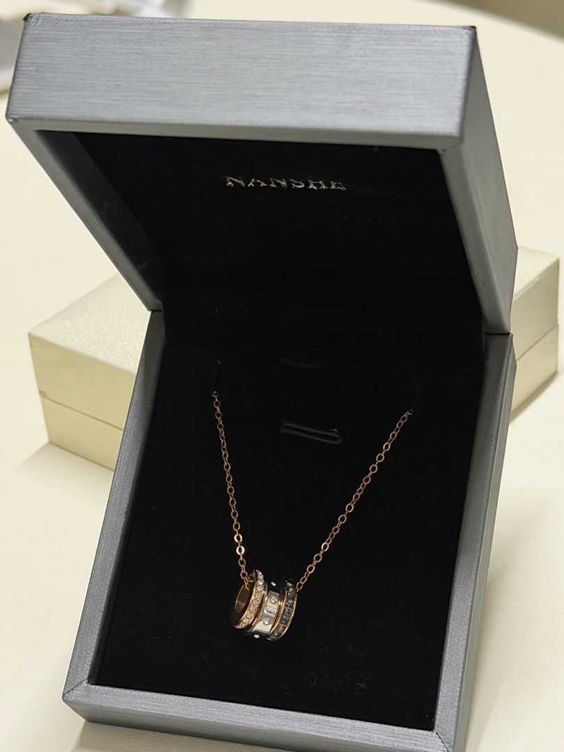 Neckle (Category: Necklaces) located in Singapore. Submitted by cloyyds (Listing ID 1441278769, Image 3). Description: Clear stock usual $109 now$28.