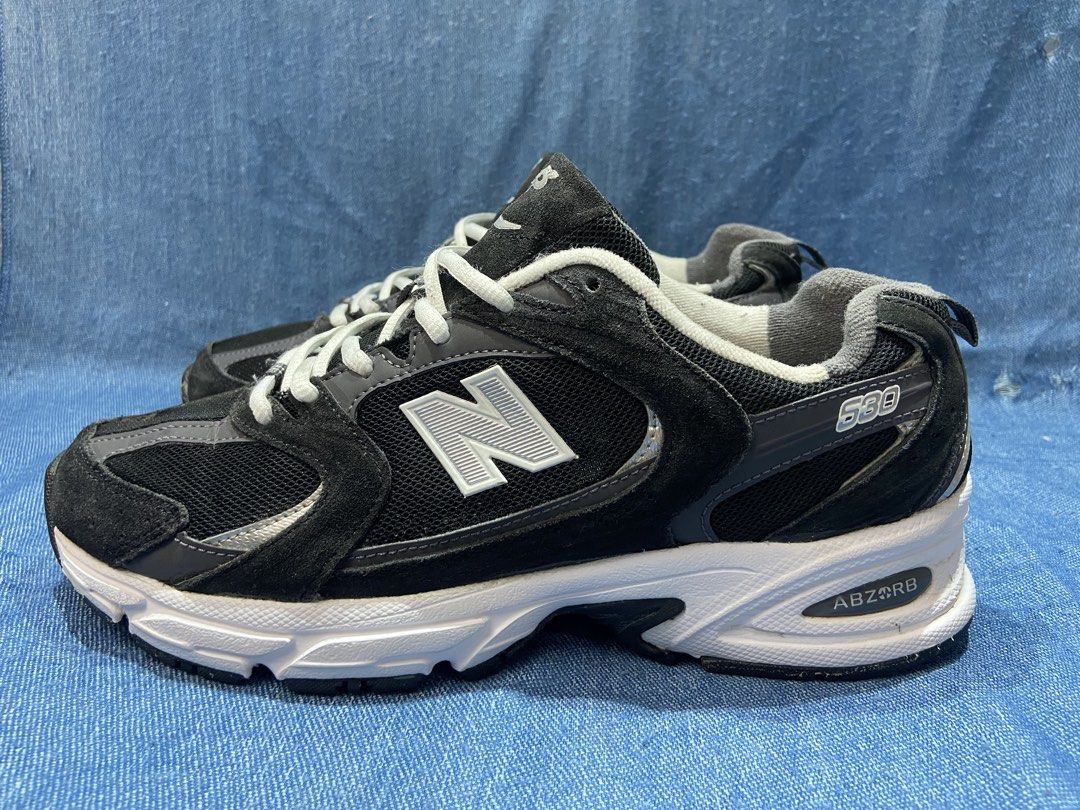 New Balance 530 Black (Category: Sneakers) located in Cebu City. Submitted by jvlz97 (Listing ID 1441181143, Image 2). Description: Excellent Condition No Box.