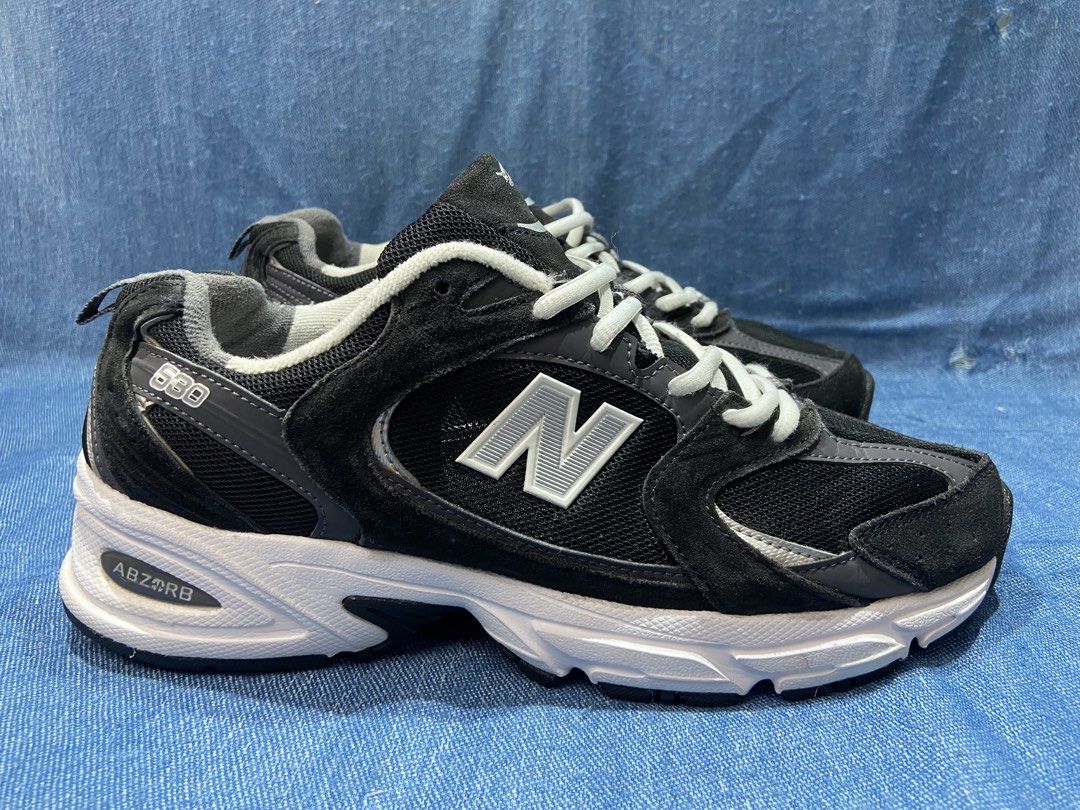 New Balance 530 Black (Category: Sneakers) located in Cebu City. Submitted by jvlz97 (Listing ID 1441181143, Image 1). Description: Excellent Condition No Box.