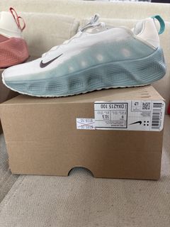 (Category: ) located in . Submitted by mostly_sneakers (Listing ID 1441231280, Image 1). Description: .