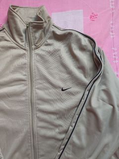 (Category: ) located in . Submitted by stargirlthrift (Listing ID 1441252238, Image 1). Description: .