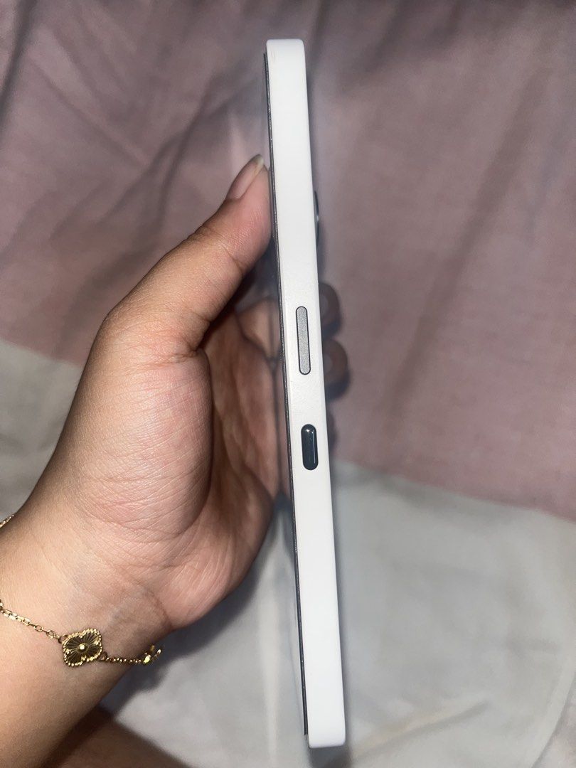 Nothing Phone 3a (Category: Android Others) located in Caloocan City. Submitted by jandrea00 (Listing ID 1441247865, Image 2). Description: Price is NEGOTIABLE. Please see first photo for device info. 9months old RFS: got a new phone already Price is negotiable Issue: minimal scratches as you can see sa 4th photo. Nahirapan pa ako picturan kasi di siya kita agad sa camera. Hindi siya mapapansin unless you will look closely. If nakalagay yung case
