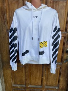 (Category: ) located in . Submitted by streetwear.thrift.hunter (Listing ID 1441247327, Image 1). Description: .