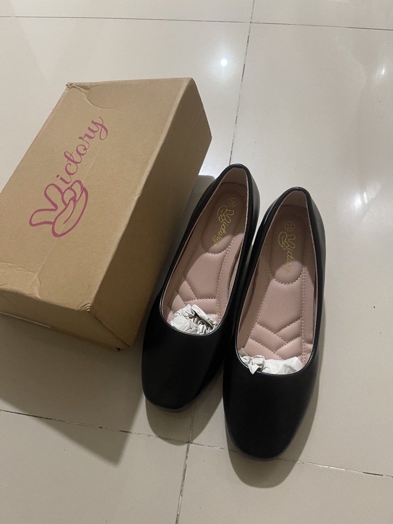 Office Cabin Crew School Black shoes (Category: Heels) located in Taguig. Submitted by xxtheresse (Listing ID 1441309104, Image 1). Description: never used, bought on orange app for 300 st complete w box and inserts best fits size 35, fits 22.5cm.