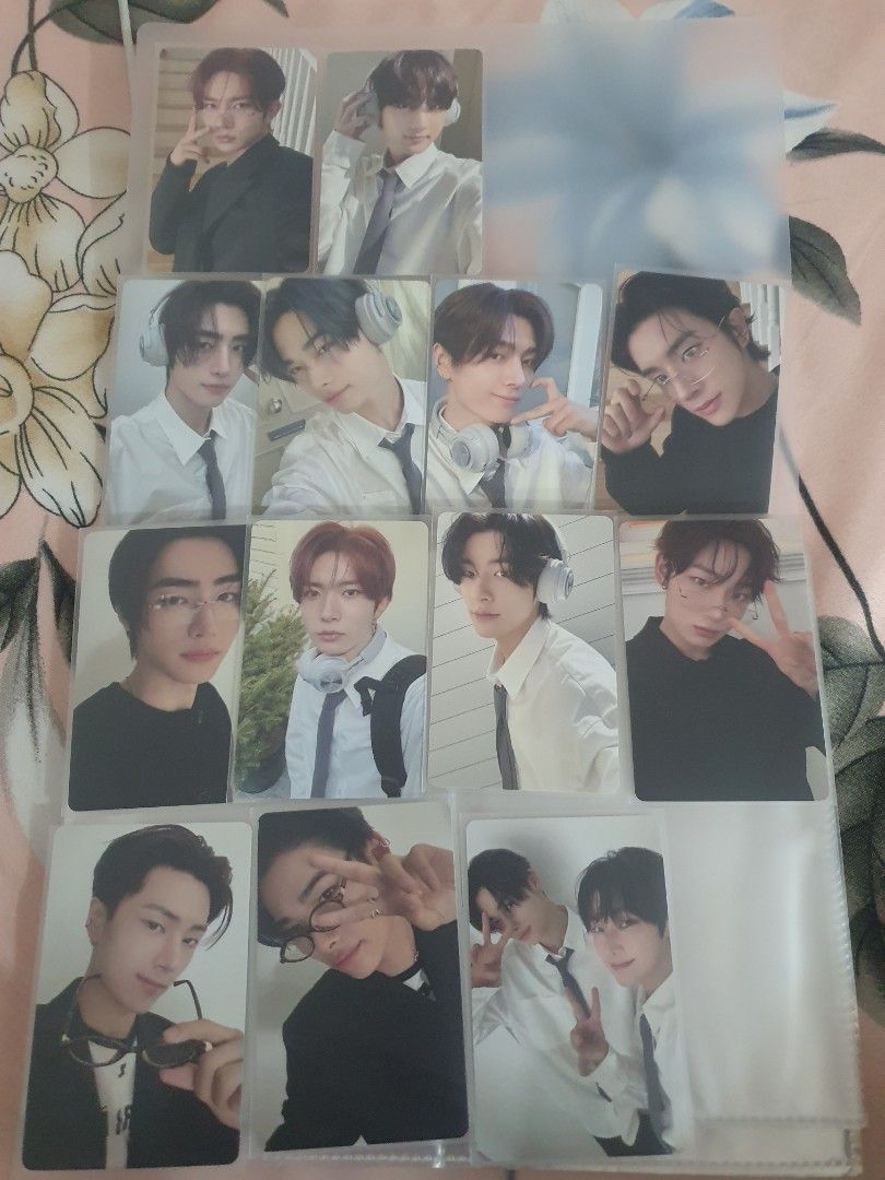 official enhypen dicon twenty 2024 jungwon heeseung jay jake sunoo sunghoon ni-ki (Category: K-Wave Merchandise) located in Paoay. Submitted by wonmu (Listing ID 1441190992, Image 1). Description: WTS | LFB| TINGI - onhand ! - mint condition - non-pvc sleeve, toploader, & freebies - P50 off for orders over 500 ! mop: gcash or cod mod: j&t SOLD: 06.
