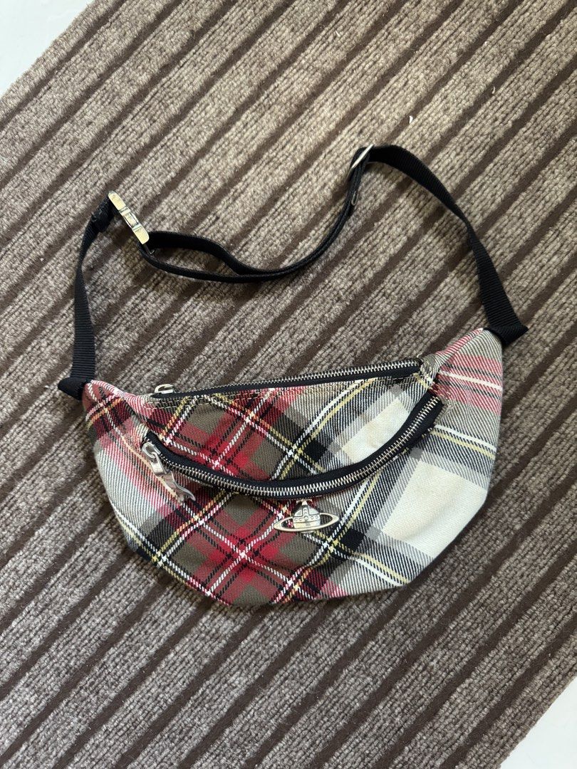 ORIG VIVIENNE WESTWOOD (Category: Luxury Bags & Wallets) located in Cavite. Submitted by _jennprelovedselections_ (Listing ID 1441346623, Image 1). Description: Preloved.. beltbag or body bag keri😍 Rare na po ito.. Gandaa pa.. Mine Now Pay Today! Free SF!😍 Mode of Payment: G CASH x Security Bank transfer only! REMINDER PRELOVED PO BAWAL SA MASELAN PLSSS!☺️ EXPECT SIGN OF USAGE DAHIL PRELOVED PO! POSTED DETAILED PICS NO ASKING MORE PICTURES. ❌No