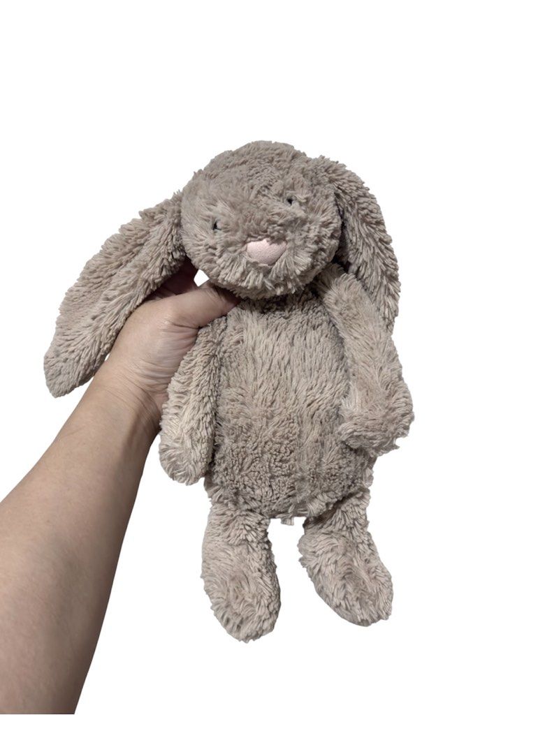 Original Jellycat Bashful Beige Bunny 12" (Category: Plushies & Soft Toys) located in Paranaque City. Submitted by dalle_closet (Listing ID 1441183037, Image 1). Description: 12 inches size.