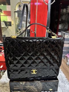 (Category: ) located in . Submitted by vintagefashionwear (Listing ID 1441286884, Image 1). Description: .